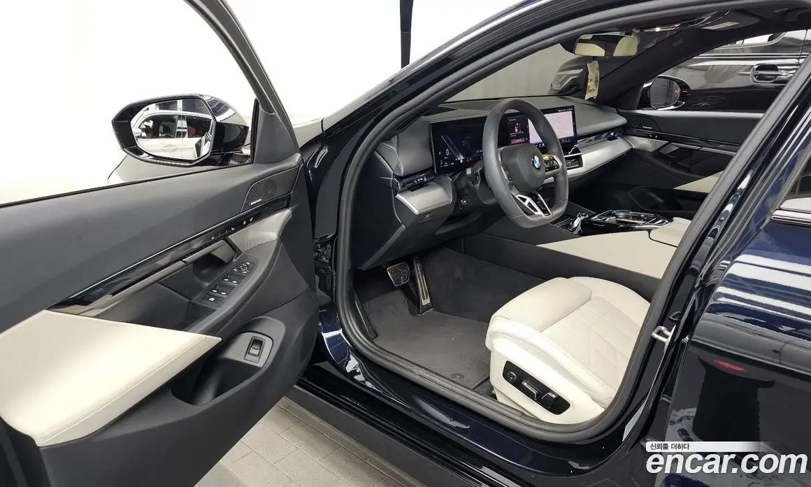 BMW 5 серия 2025 2.0 автомат (гидро), фото 13