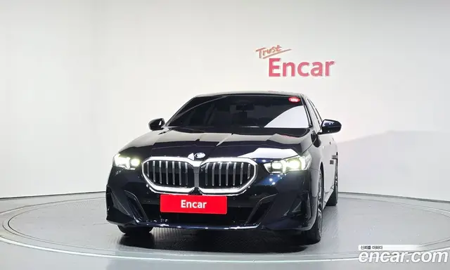 BMW 5 серия 2025 2.0 автомат (гидро), миниатюра 3