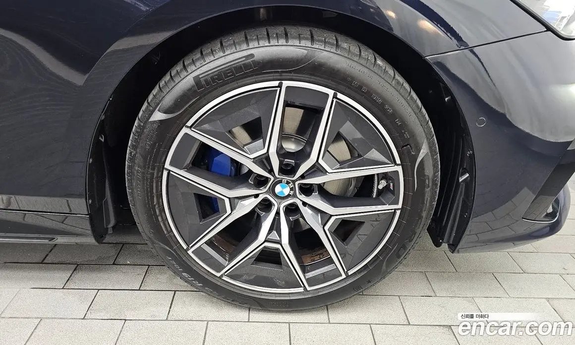 BMW 5 серия 2025 2.0 автомат (гидро), фото 7