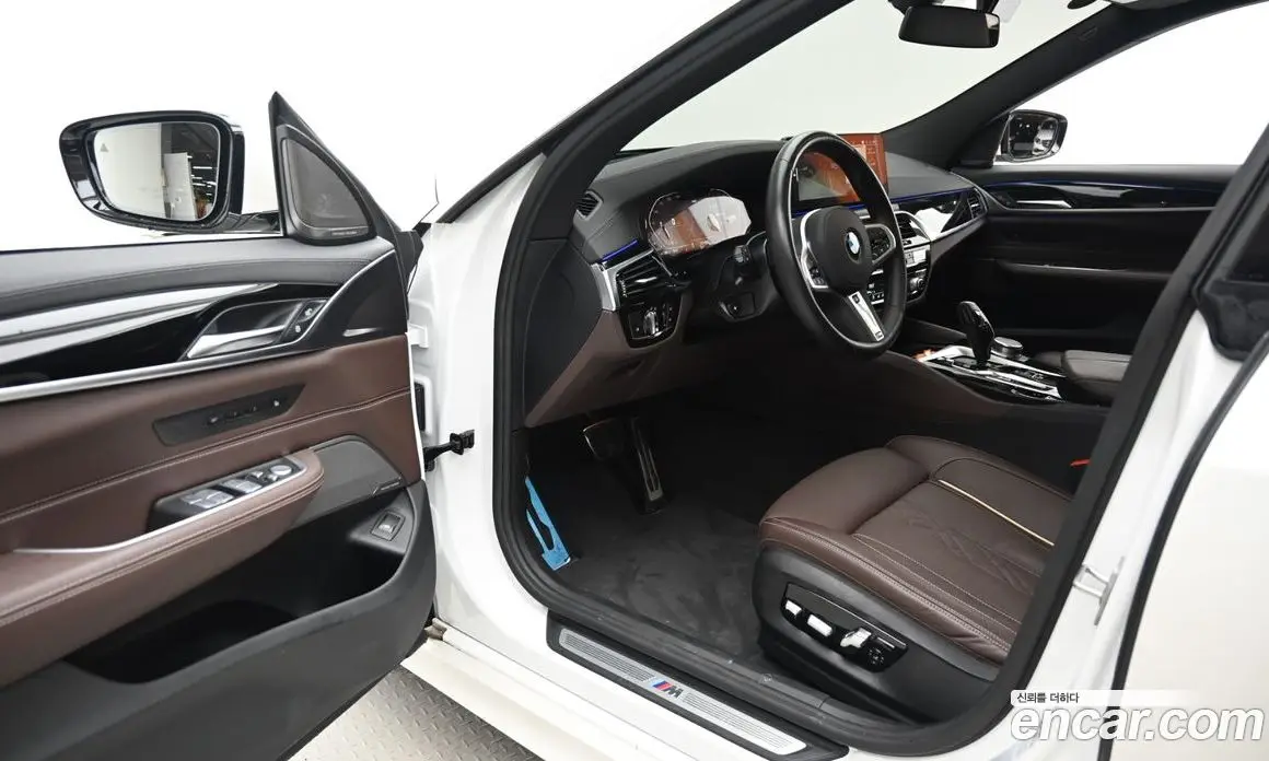 BMW 6 серия 2024 3.0 автомат (гидро), фото 11