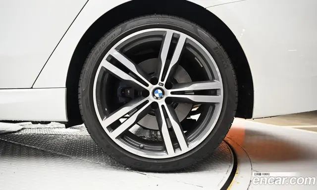 BMW 6 серия 2024 3.0 автомат (гидро), миниатюра 5