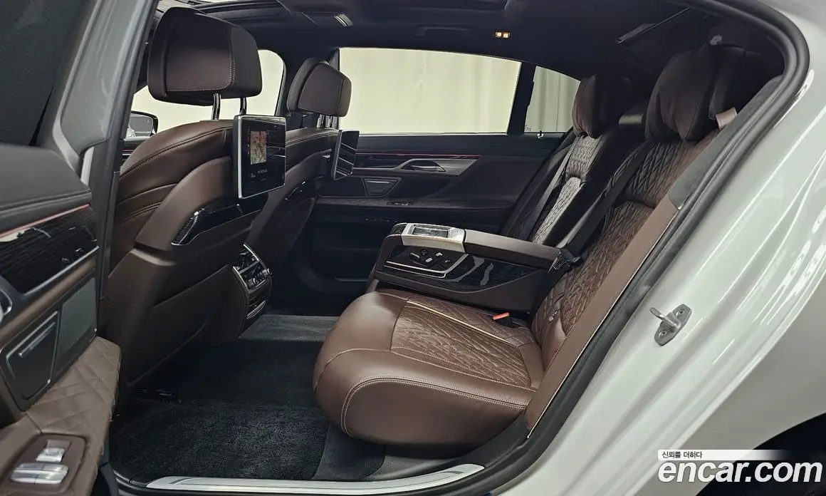 BMW 7 серия 2022 3.0 автомат (гидро), фото 17
