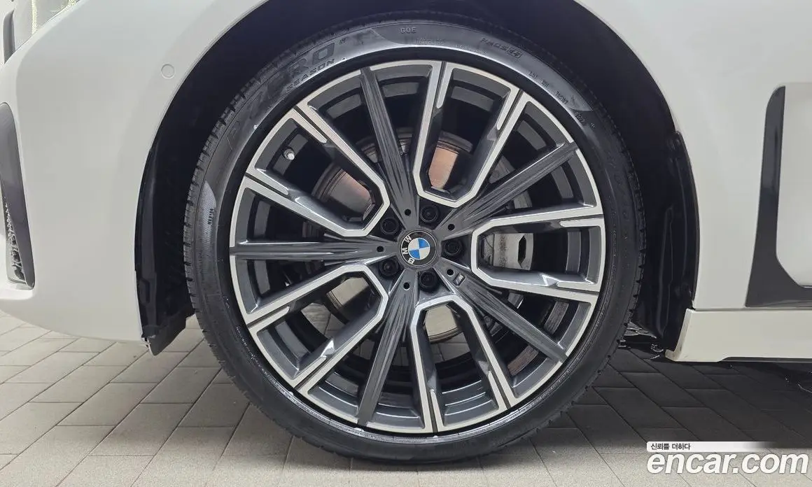 BMW 7 серия 2022 3.0 автомат (гидро), фото 4
