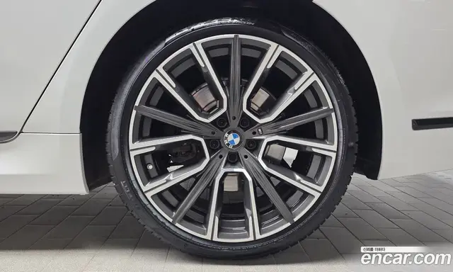 BMW 7 серия 2022 3.0 автомат (гидро), миниатюра 6