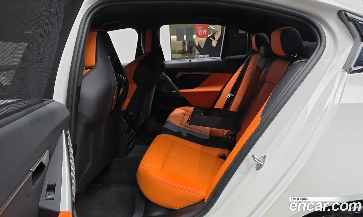 BMW M5 2025 4.4 автомат (гидро), фото 15