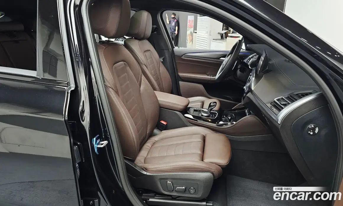 BMW X4 2025 2.0 автомат (гидро), фото 16