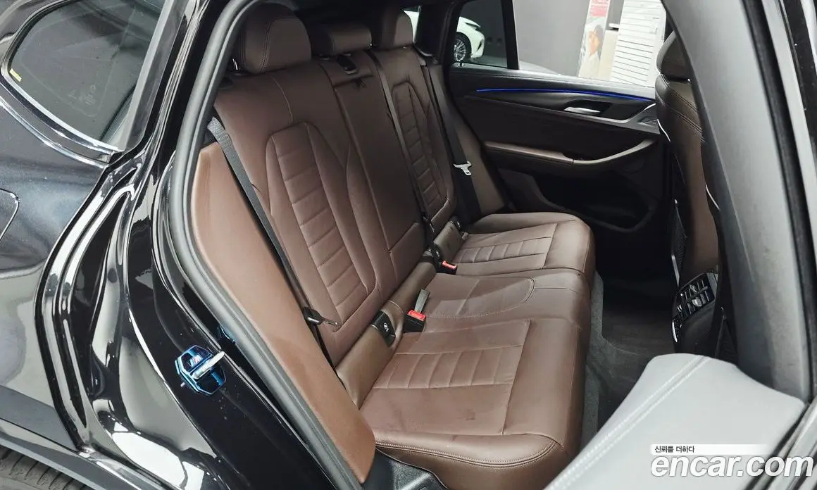 BMW X4 2025 2.0 автомат (гидро), фото 17