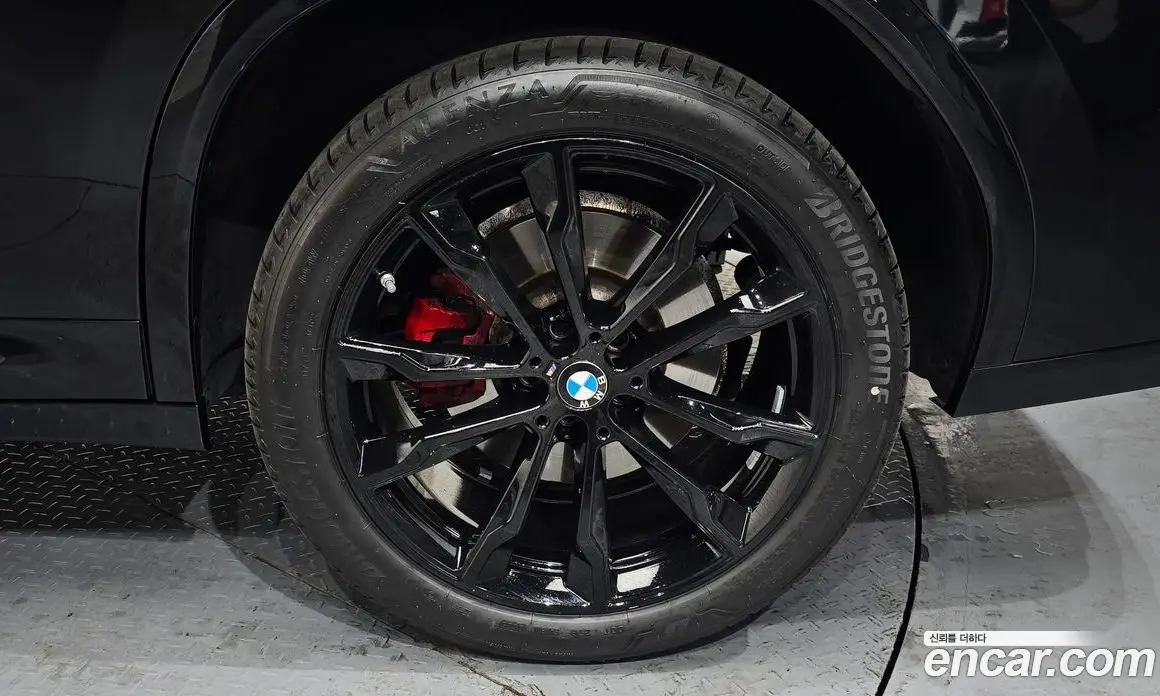 BMW X4 2025 2.0 автомат (гидро), фото 7