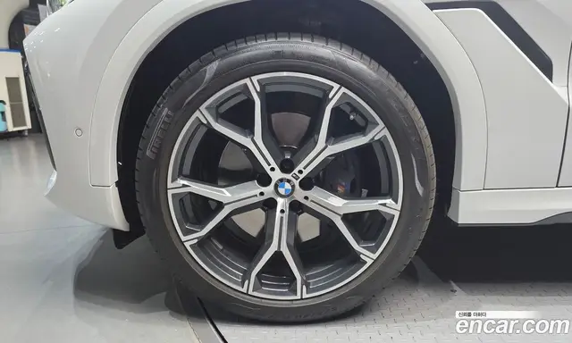 BMW X6 2022 3.0 автомат (гидро), миниатюра 5