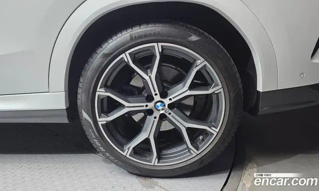 BMW X6 2022 3.0 автомат (гидро), миниатюра 7