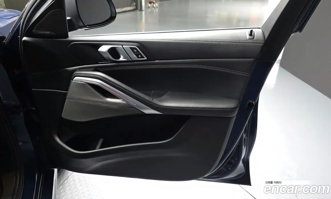 BMW X6 2023 3.0 автомат (гидро), фото 14