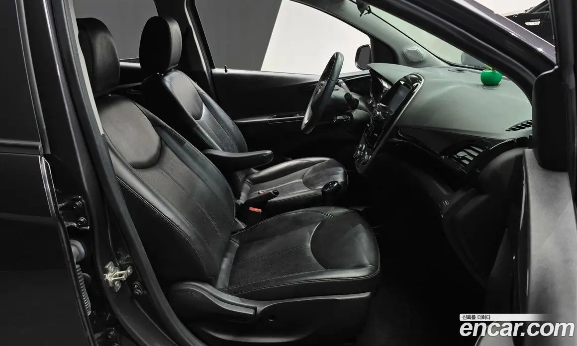 Chevrolet Spark 2015 1.0 автомат (гидро), фото 16
