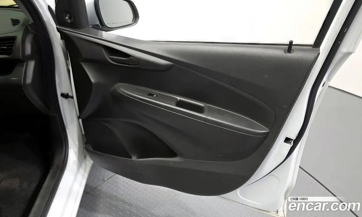 Chevrolet Spark 2016 1.0 автомат (гидро), фото 14 Chevrolet Spark 2016 1.0 автомат (гидро), фото 14