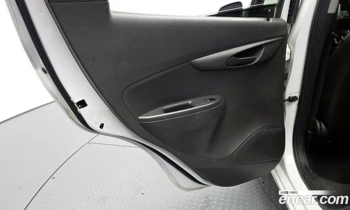 Chevrolet Spark 2016 1.0 автомат (гидро), фото 15 Chevrolet Spark 2016 1.0 автомат (гидро), фото 15