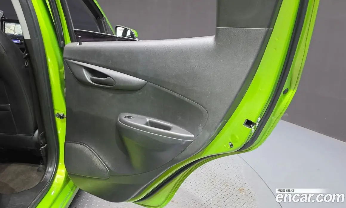 Chevrolet Spark 2016 1.0 автомат (гидро), фото 15