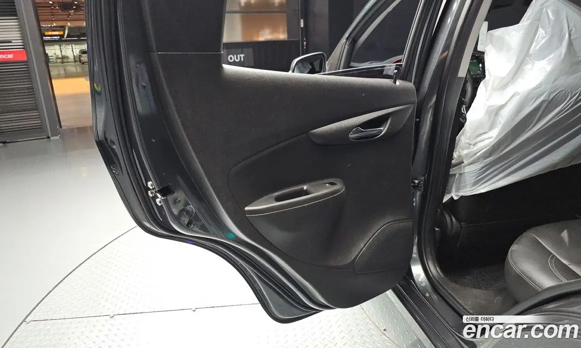Chevrolet Spark 2019 1.0 автомат (гидро), фото 15