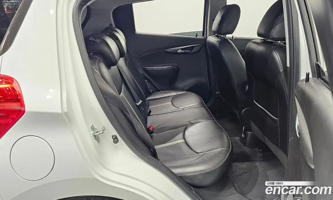 Chevrolet Spark 2022 1.0 автомат (гидро), фото 18