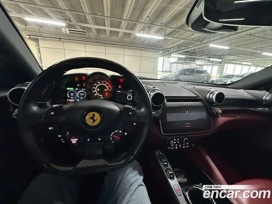 Ferrari GTC4 Lusso 2019 3.9 автомат (гидро), фото 12 Ferrari GTC4 Lusso 2019 3.9 автомат (гидро), фото 12