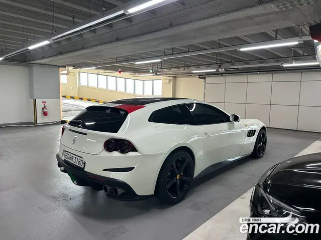 Ferrari GTC4 Lusso 2019 3.9 автомат (гидро), миниатюра 4 Ferrari GTC4 Lusso 2019 3.9 автомат (гидро), миниатюра 4