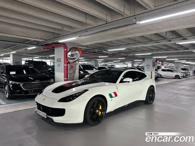 Ferrari GTC4 Lusso 2019 3.9 автомат (гидро), миниатюра 7 Ferrari GTC4 Lusso 2019 3.9 автомат (гидро), миниатюра 7