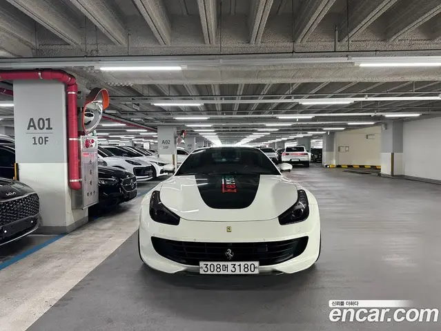 Ferrari GTC4 Lusso 2019 3.9 автомат (гидро), миниатюра 8 Ferrari GTC4 Lusso 2019 3.9 автомат (гидро), миниатюра 8