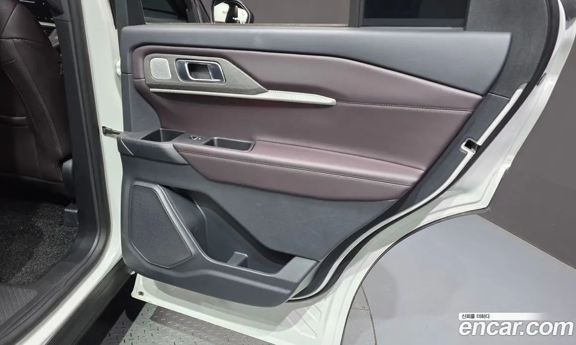 Ford Explorer 2025 2.3 автомат (гидро), фото 15 Ford Explorer 2025 2.3 автомат (гидро), фото 15