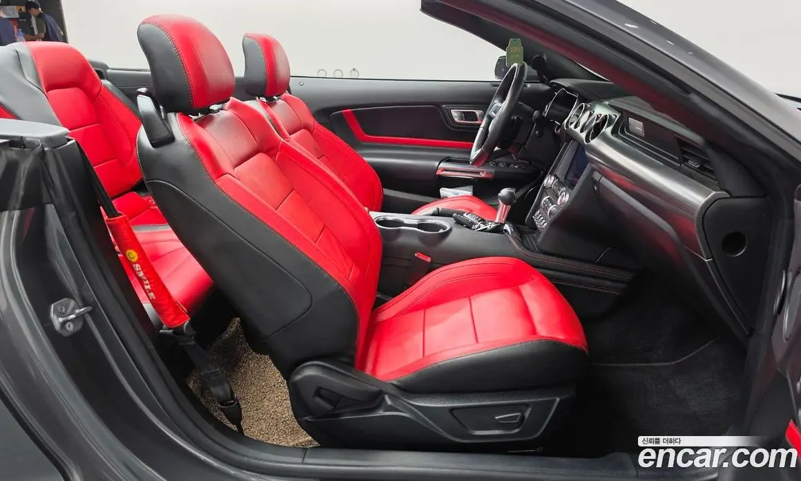 Ford Mustang 2022 5.0 автомат (гидро), фото 16