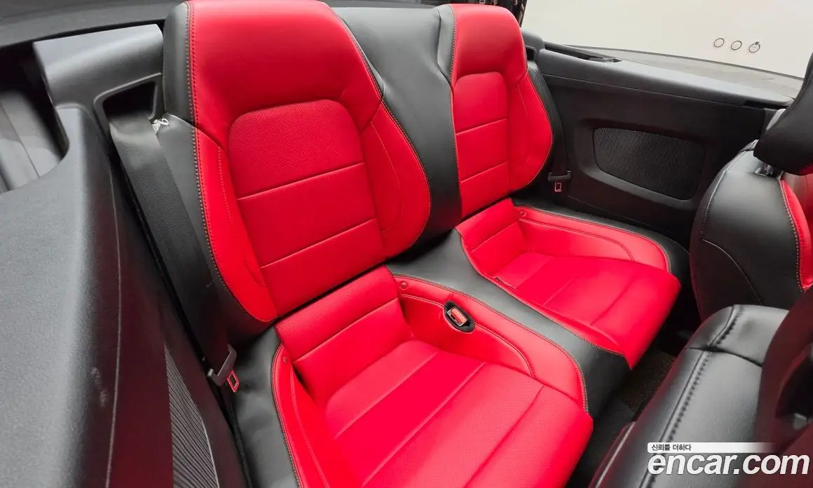Ford Mustang 2022 5.0 автомат (гидро), фото 17