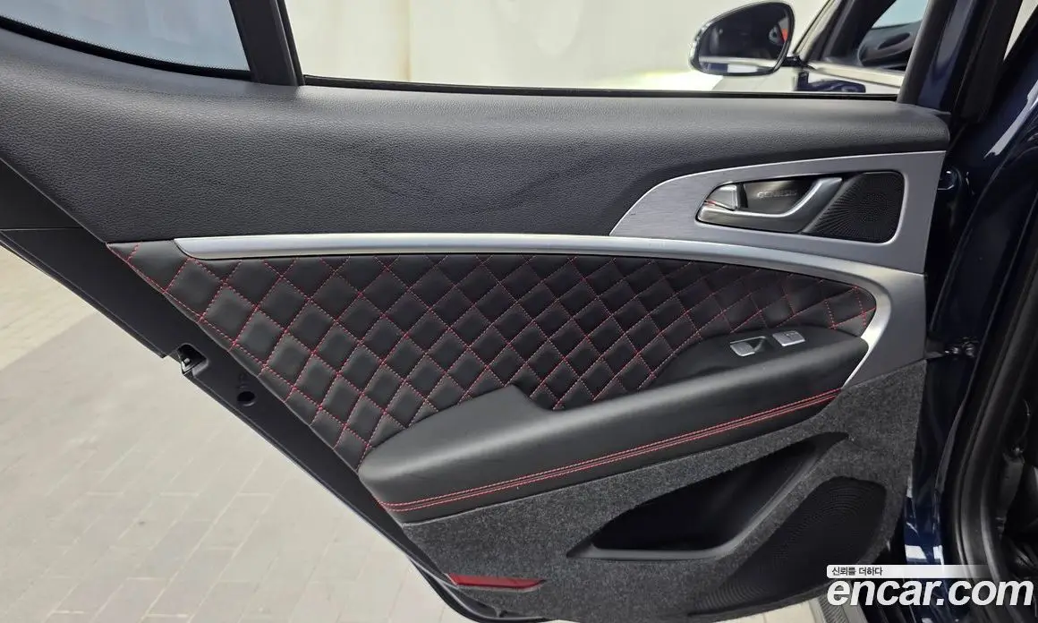Genesis G70 2019 3.3 автомат (гидро), фото 15 Genesis G70 2019 3.3 автомат (гидро), фото 15