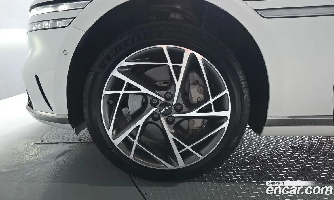 Genesis G90 2022 3.5 автомат (гидро), фото 4 Genesis G90 2022 3.5 автомат (гидро), фото 4