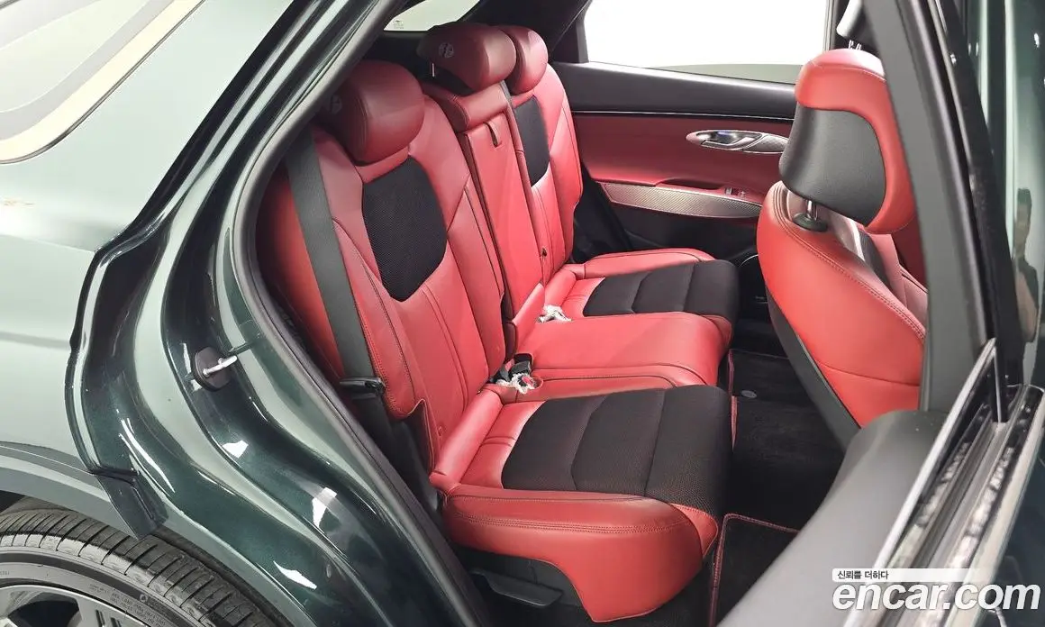 Genesis GV70 2023 2.5 автомат (гидро), фото 16 Genesis GV70 2023 2.5 автомат (гидро), фото 16