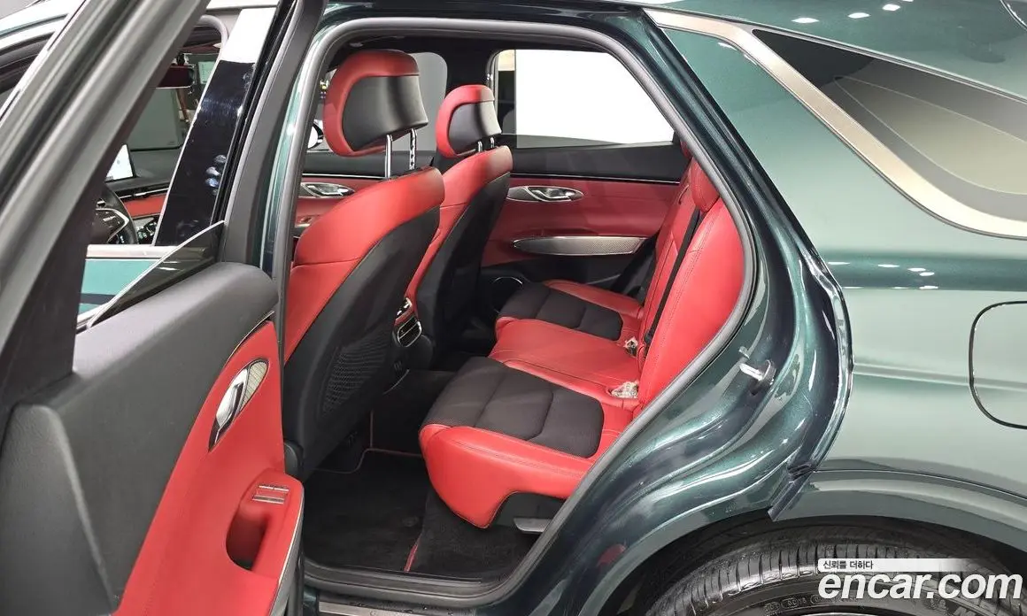 Genesis GV70 2023 2.5 автомат (гидро), фото 17 Genesis GV70 2023 2.5 автомат (гидро), фото 17