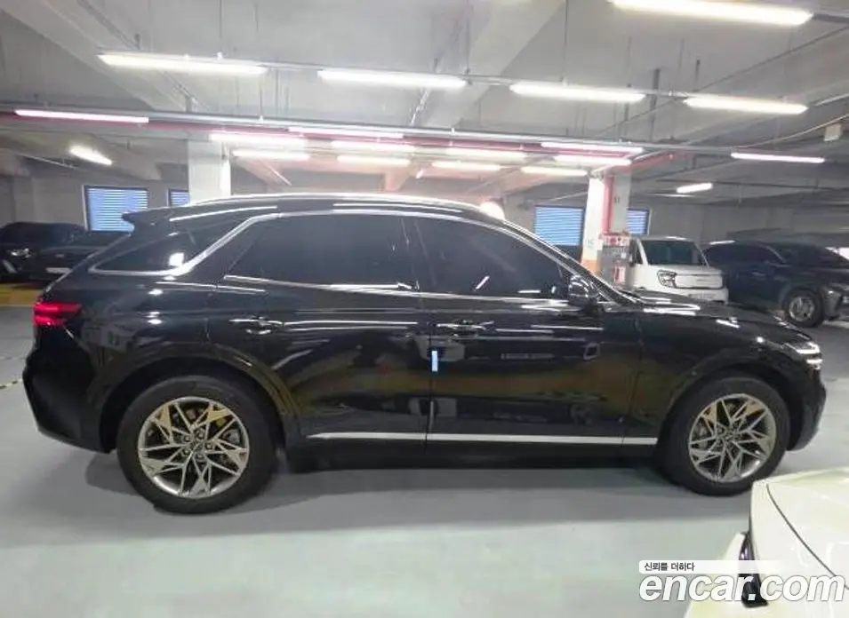 Genesis GV70 2023 2.2 автомат (гидро), фото 9 Genesis GV70 2023 2.2 автомат (гидро), фото 9