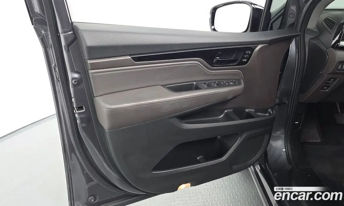 Honda Odyssey 2018 3.5 автомат (гидро), фото 13 Honda Odyssey 2018 3.5 автомат (гидро), фото 13