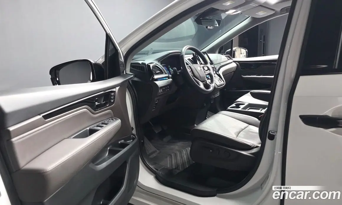 Honda Odyssey 2022 3.5 автомат (гидро), фото 12 Honda Odyssey 2022 3.5 автомат (гидро), фото 12