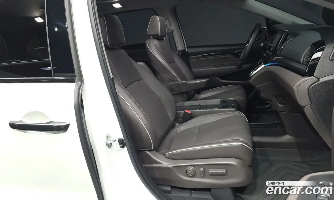 Honda Odyssey 2022 3.5 автомат (гидро), фото 16 Honda Odyssey 2022 3.5 автомат (гидро), фото 16