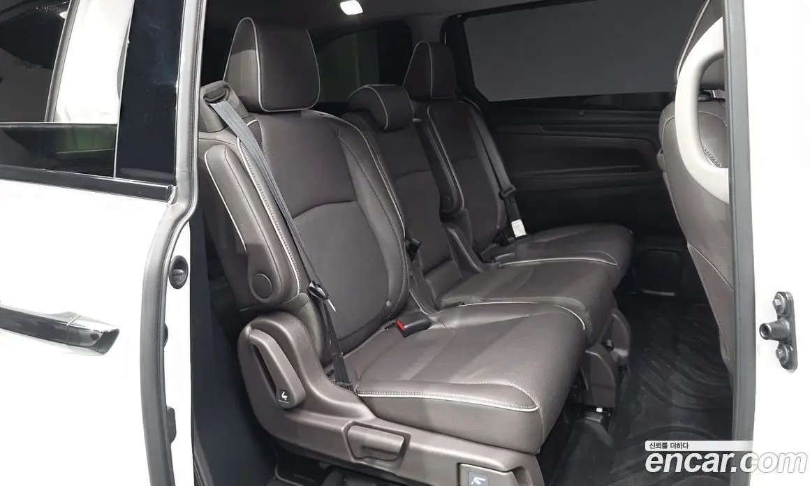 Honda Odyssey 2022 3.5 автомат (гидро), фото 17 Honda Odyssey 2022 3.5 автомат (гидро), фото 17