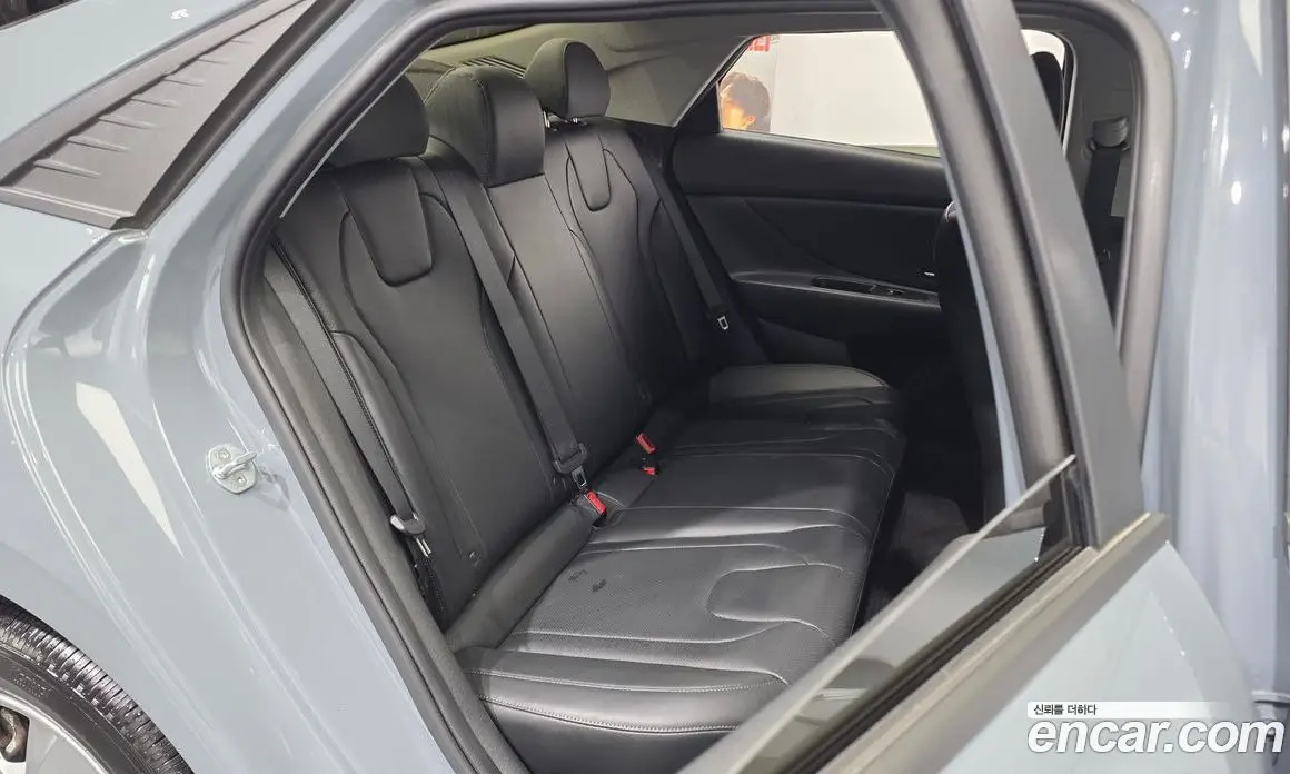 Hyundai Avante 2021 1.6 автомат (гидро), фото 18