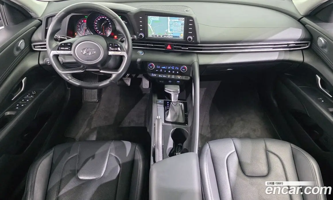 Hyundai Avante 2021 1.6 автомат (гидро), фото 10