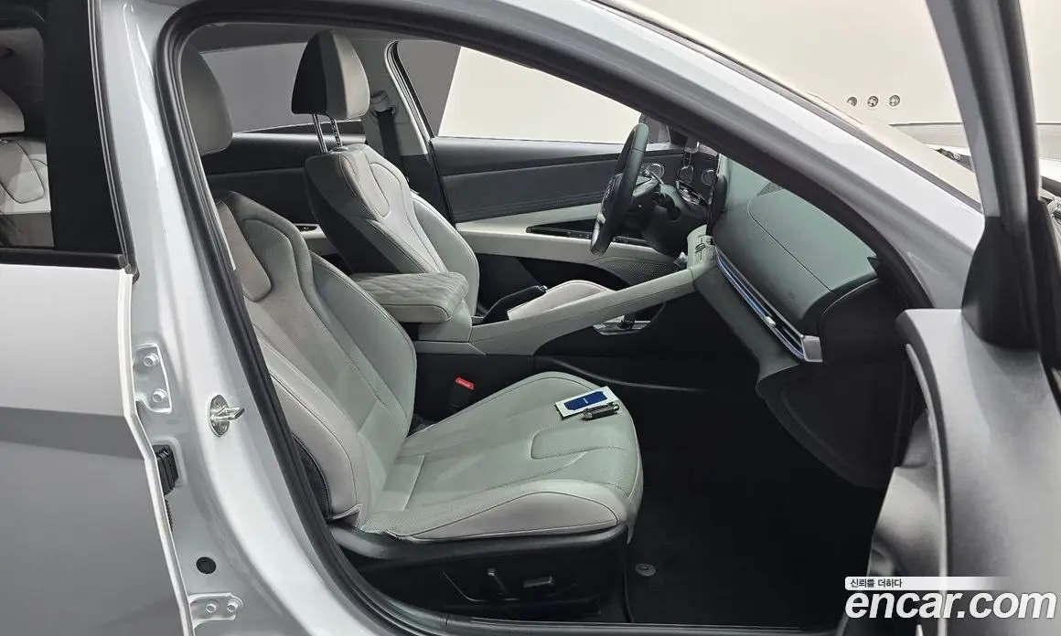 Hyundai Avante 2022 1.6 автомат (гидро), фото 16