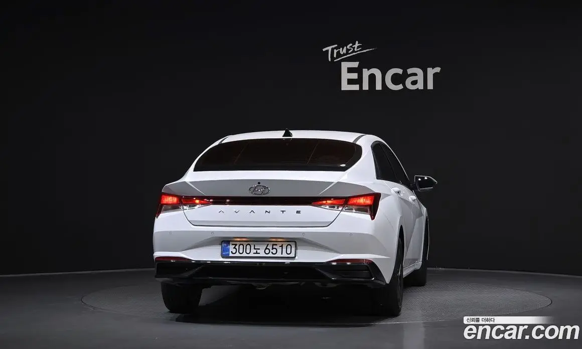 Hyundai Avante 2022 1.6 автомат (гидро), фото 4