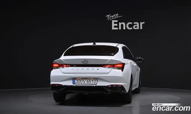 Hyundai Avante 2022 1.6 автомат (гидро), миниатюра 4