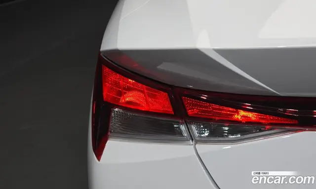 Hyundai Avante 2022 1.6 автомат (гидро), миниатюра 9