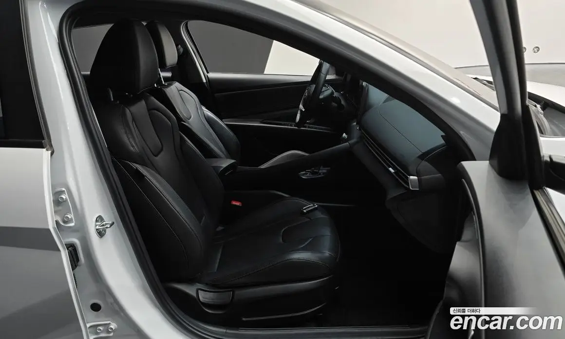 Hyundai Avante 2023 1.6 автомат (гидро), фото 16 Hyundai Avante 2023 1.6 автомат (гидро), фото 16