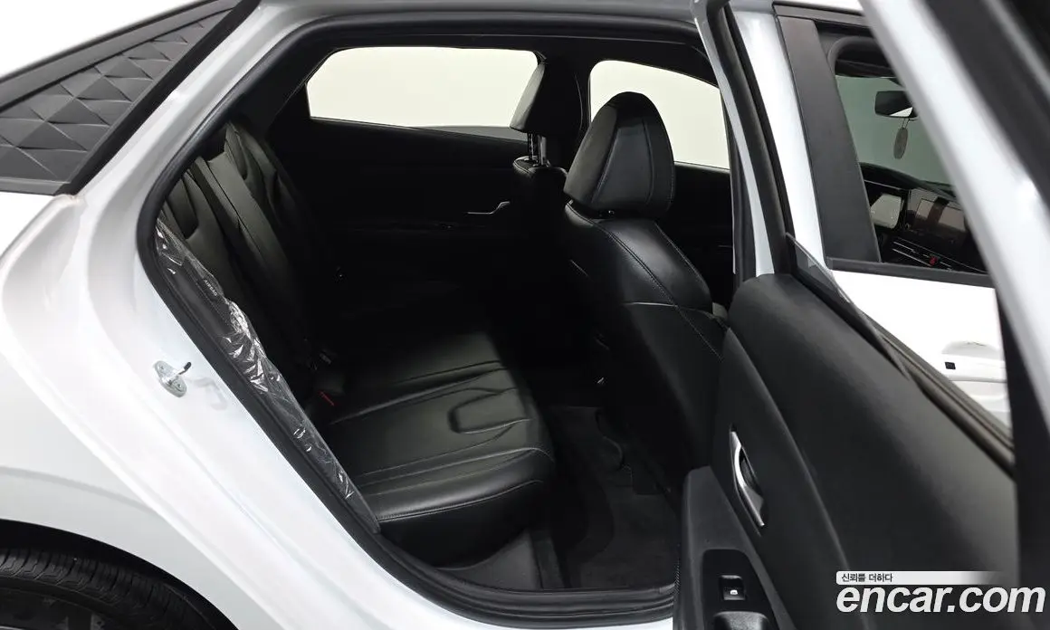 Hyundai Avante 2024 1.6 автомат (гидро), фото 18