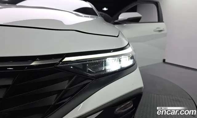 Hyundai Avante 2024 1.6 автомат (гидро), миниатюра 8