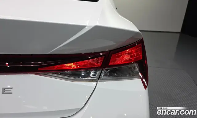Hyundai Avante 2024 1.6 автомат (гидро), миниатюра 9