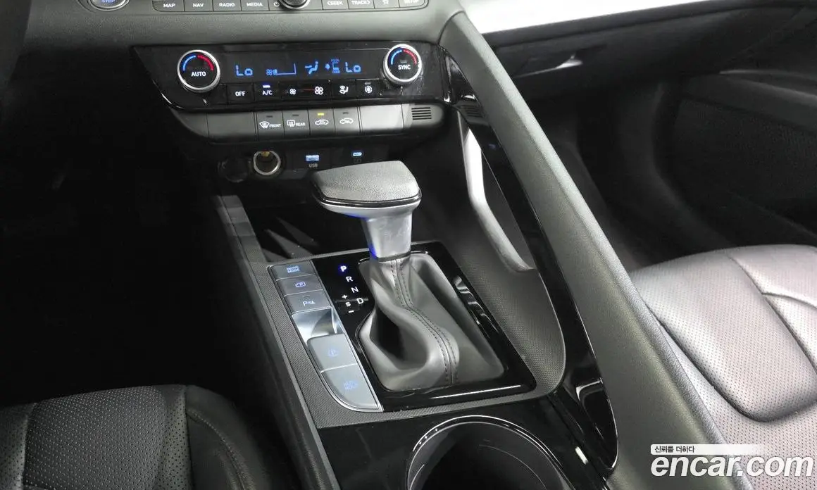 Hyundai Avante 2025 1.6 автомат (гидро), фото 12 Hyundai Avante 2025 1.6 автомат (гидро), фото 12