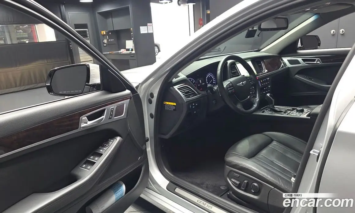 Hyundai Genesis 2015 3.3 автомат (гидро), фото 13