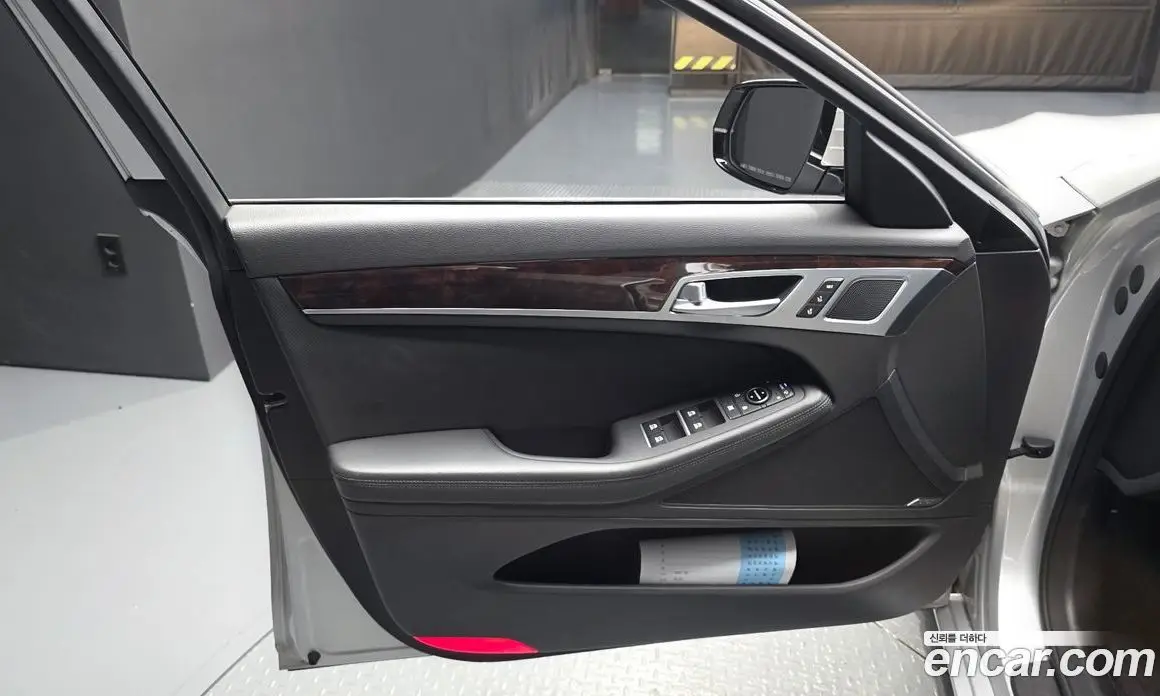 Hyundai Genesis 2015 3.3 автомат (гидро), фото 14